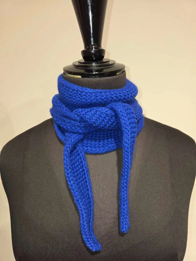 Sophie Scarf - electric blue
