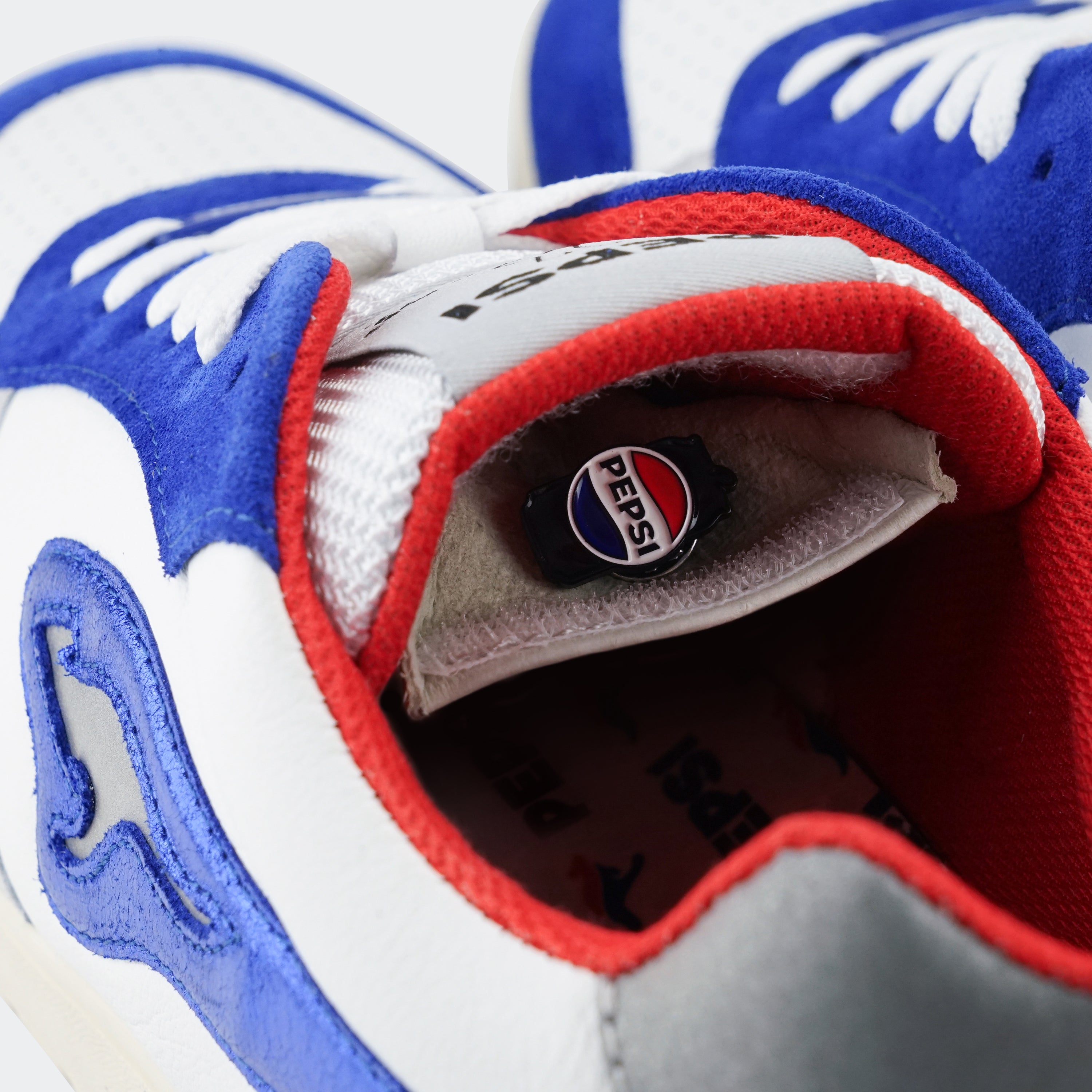 KangaROOS x PEPSI white/blue/red